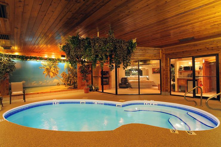 Love hotel Sybaris Pool Indianapolis
