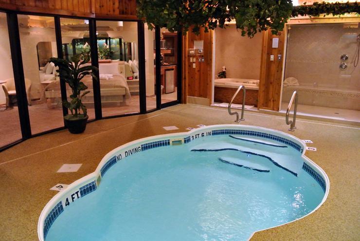 Love hotel Sybaris Pool Indianapolis Indianapolis