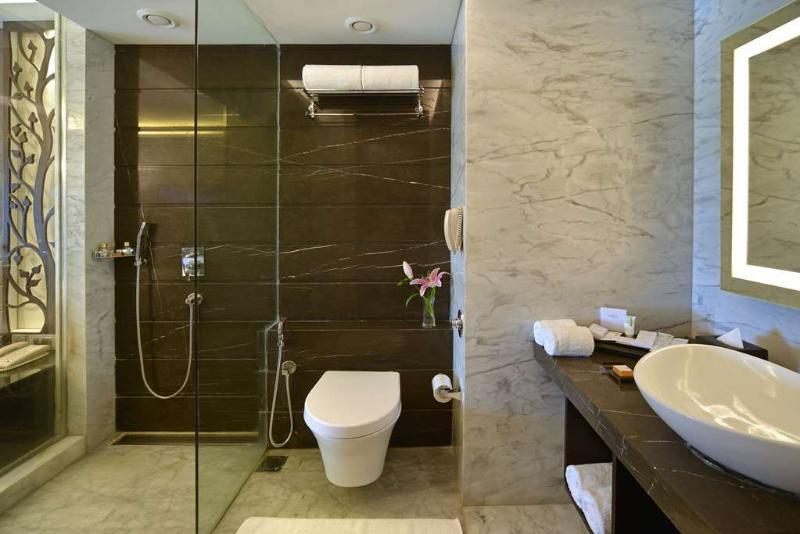 Hotel Home2 By Hilton Airport 3*