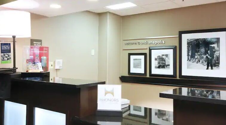 Hampton Northeast/castleton Hotel