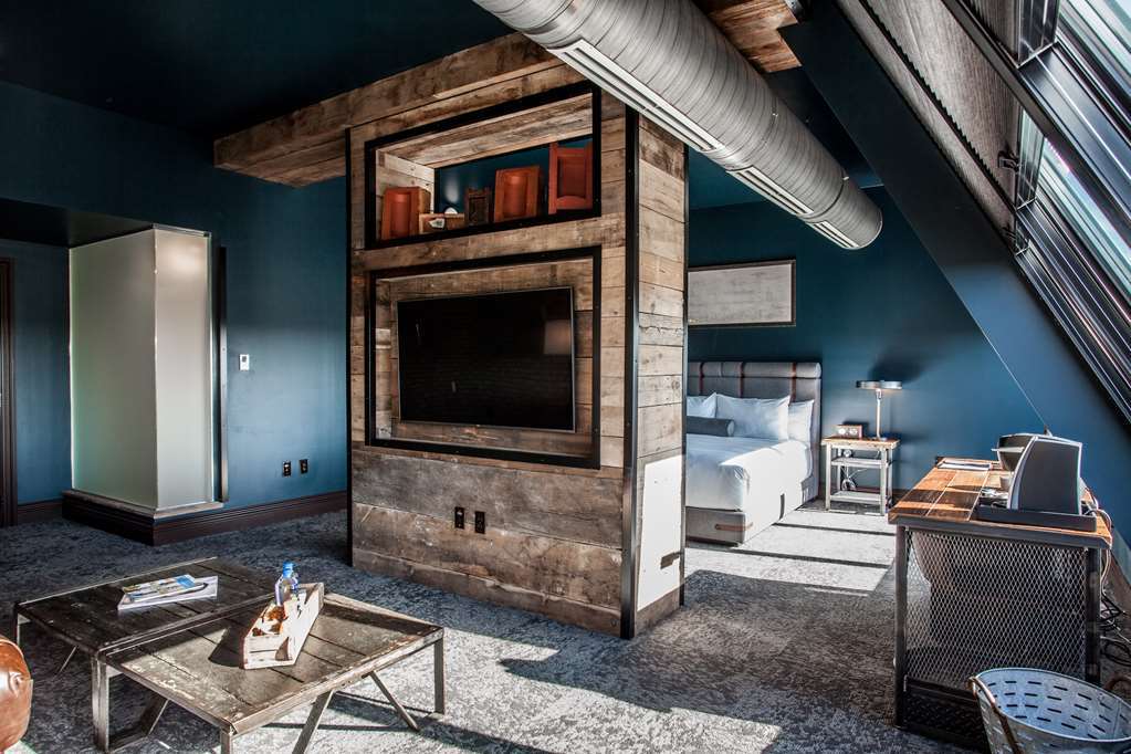 Ironworks Indy Hotel