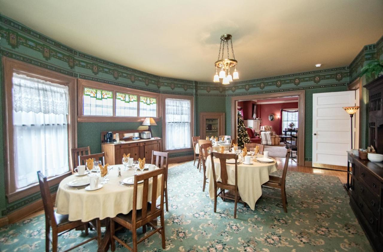 Inn Looking Glass 3*