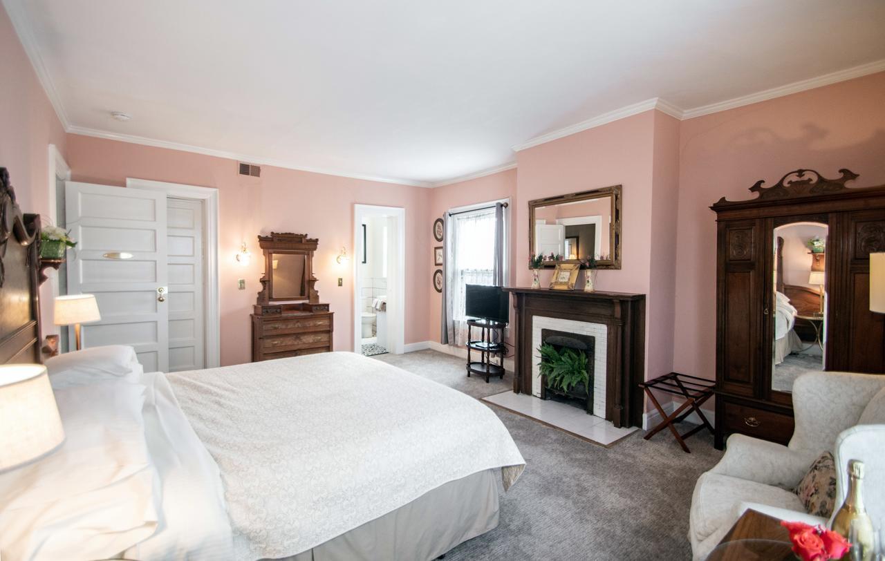 Inn Looking Glass 3*