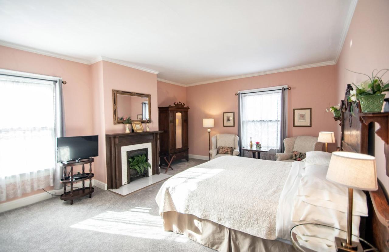 Inn Looking Glass 3*