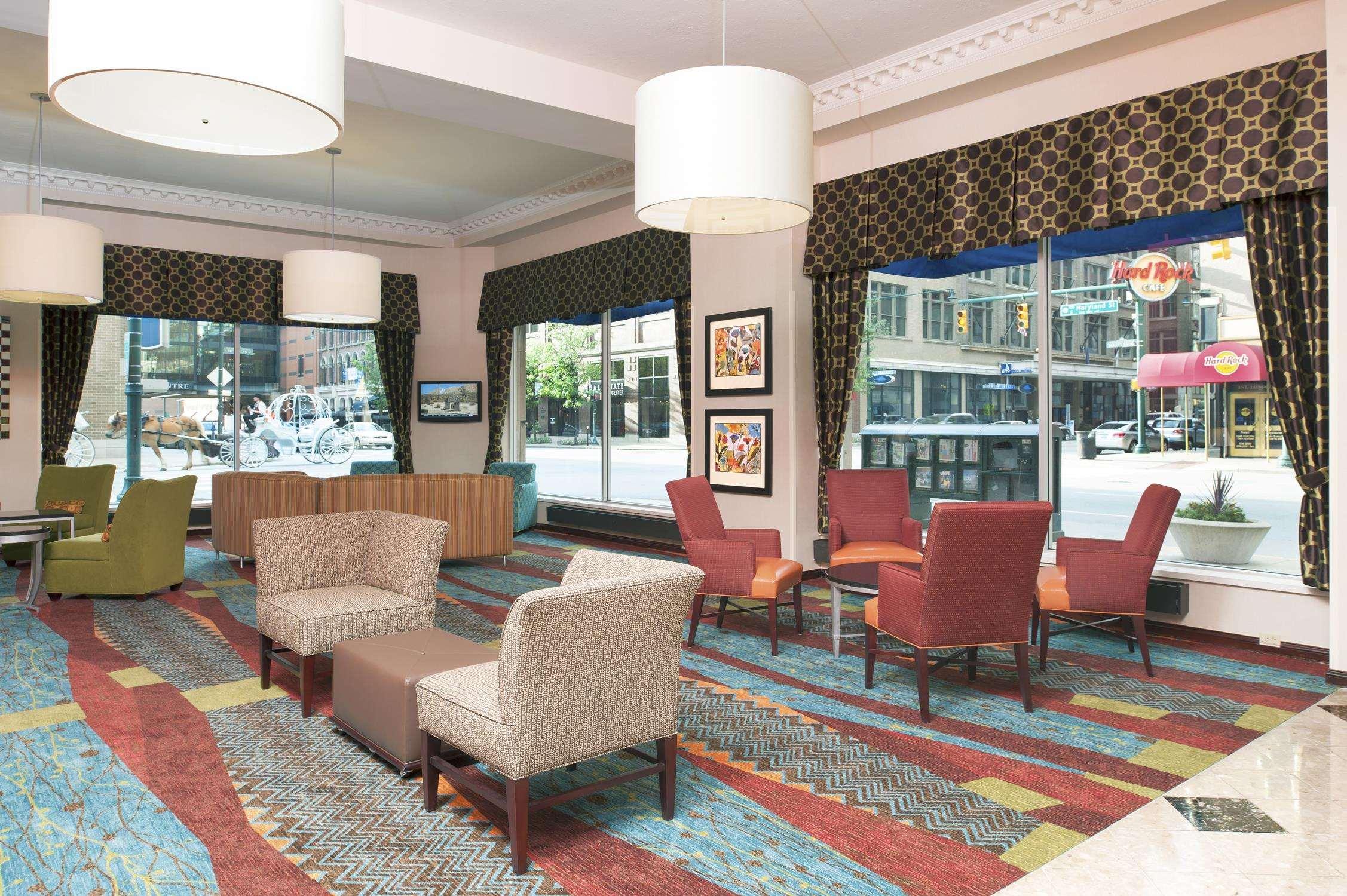 Hotel Hampton Downtown Across From Circle Centre Indianapolis