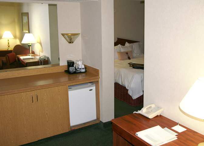 Hampton Northeast/castleton Hotel 3*