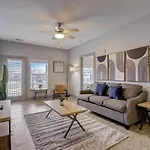 Frontdesk The Vue Apts Downtown Indianapolis