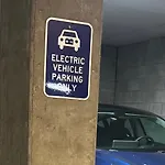 Spooky Low Rate!! Downtown With Free Parking