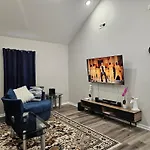 New 3Bd Home Near Downtown Indy