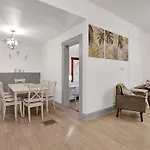 Charming Home In Fountain Square