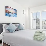 Downtown Indy Private Room - Shared