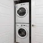 Downtown Indy Private Room - Shared