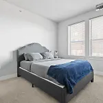 2Br Balcony Suite Gym & Pool Downtown At Cityway