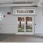 Modern 2Br Downtown Indy Skywalk