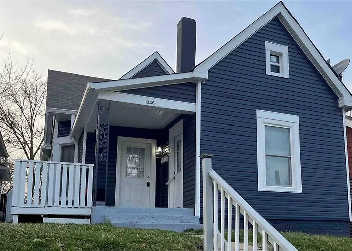 Entire House In Downtown Indy!