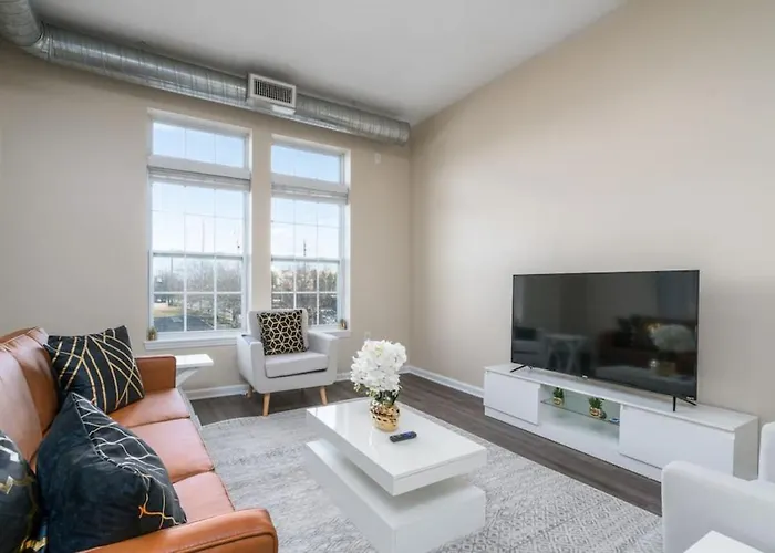 Private Bedroom Downtown Indy - Shared