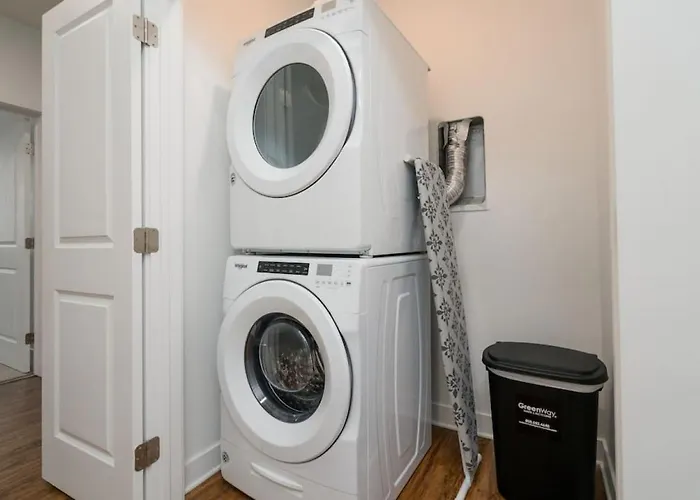 Affordable Private Room Indy - Shared