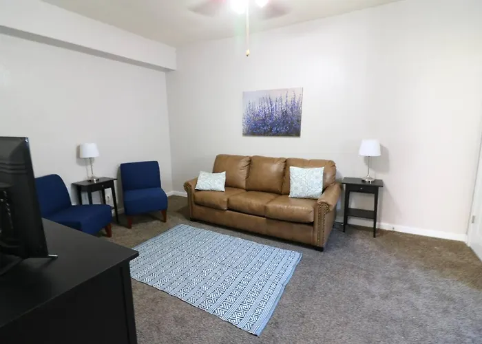 Mins To Mass Ave -Workspace, Smart Tv & Ac