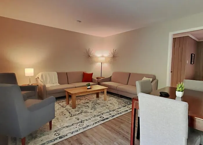 Capital City Delight-Close To Speedway Downtown And Easy Access To Highways