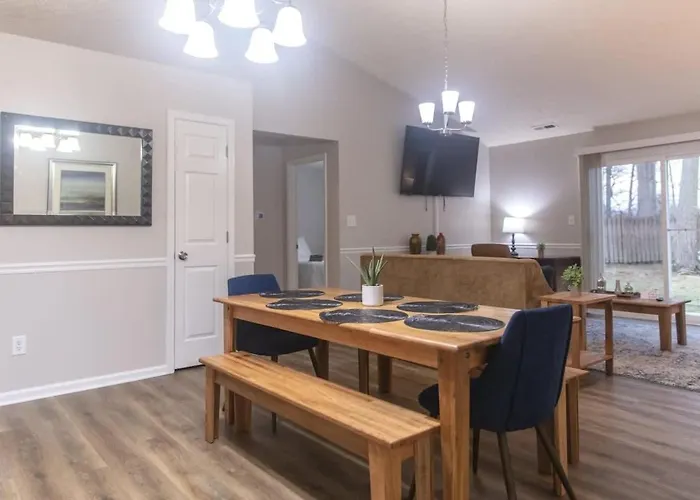 Chapel Hill Charmer- Close To Interstates