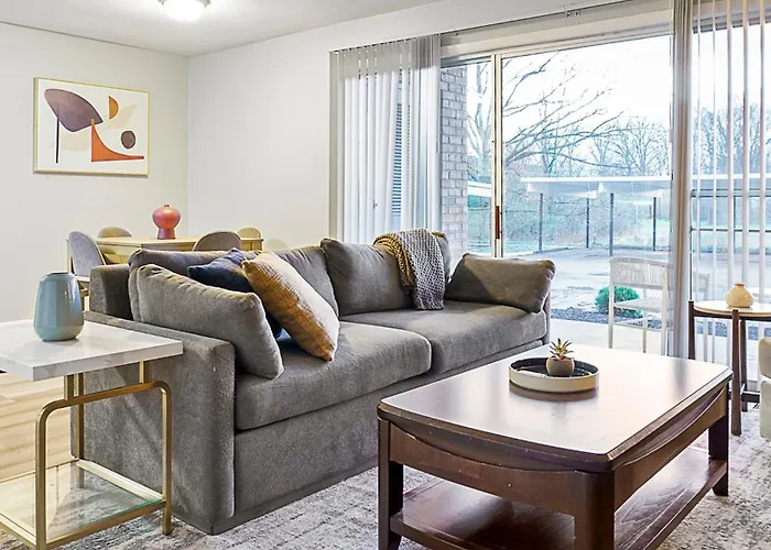 Fountain Parc Apartments By Barsala