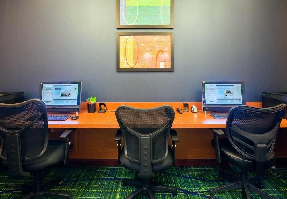 Fairfield Downtown Hotel 3*