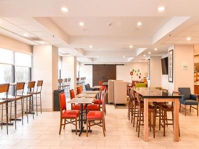Hotel Express South By Ihg Indianapolis