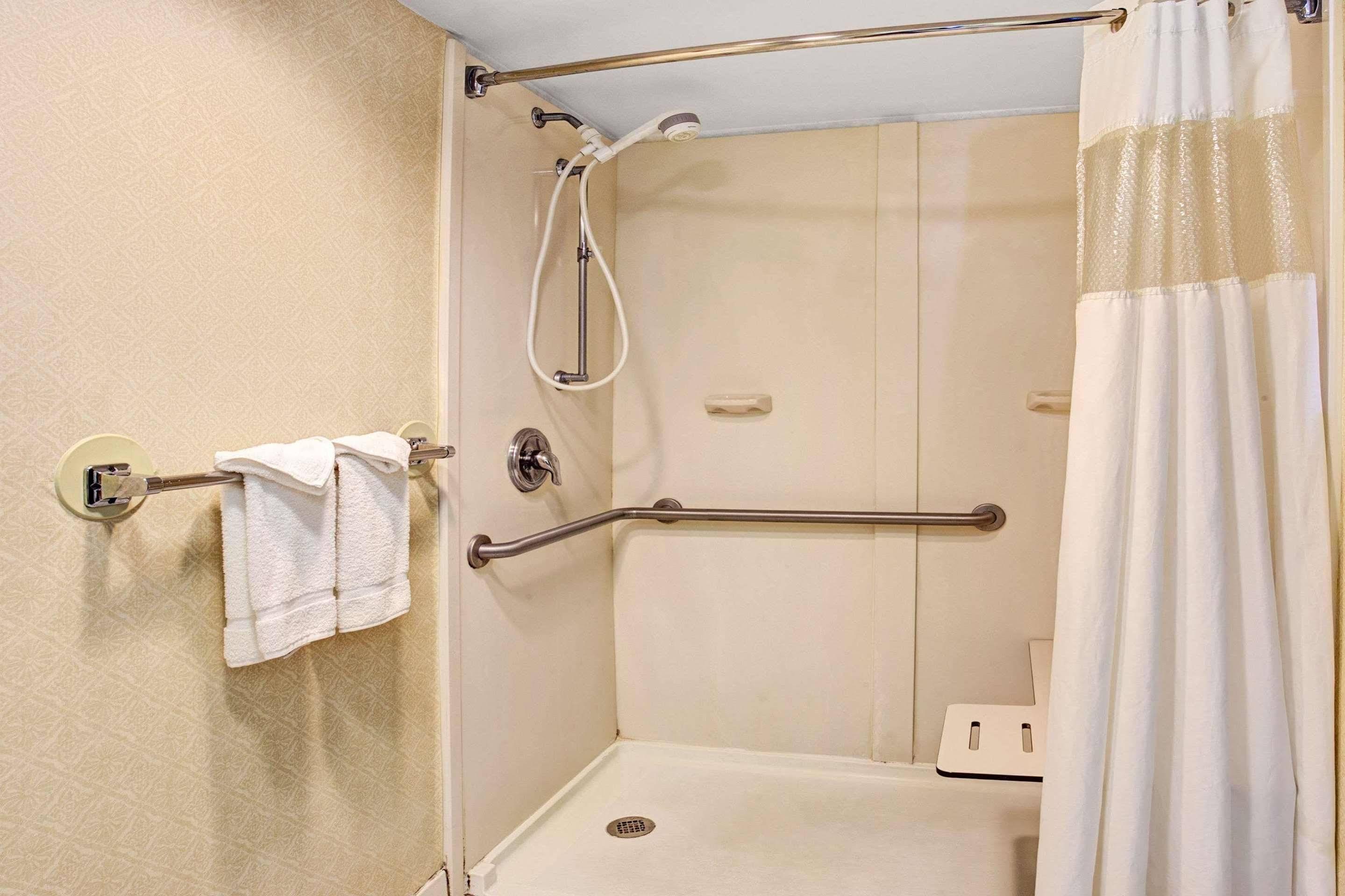 Hotel - Airport Area N By Ihg Indianapolis