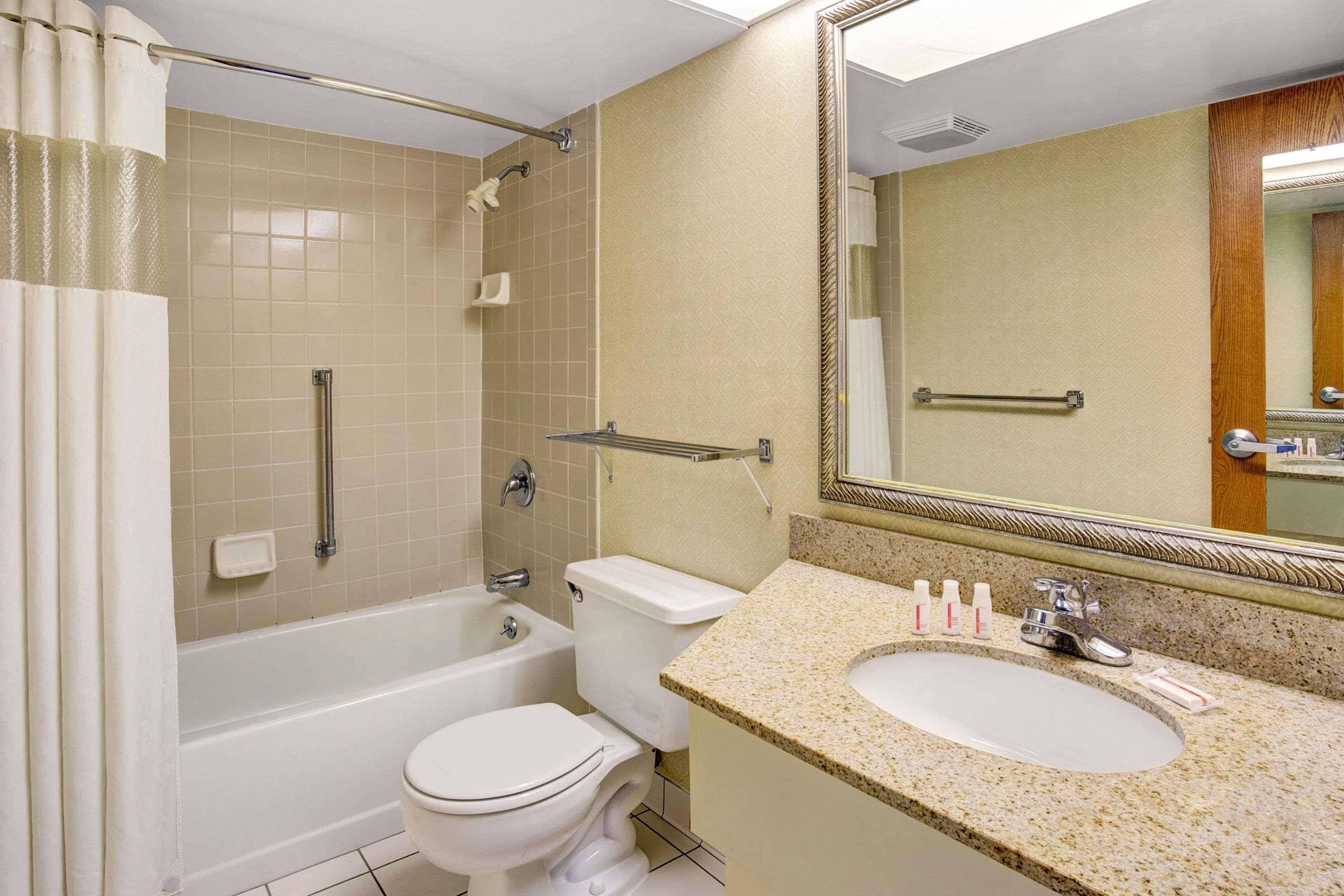 - Airport Area N By Ihg 2* Indianapolis