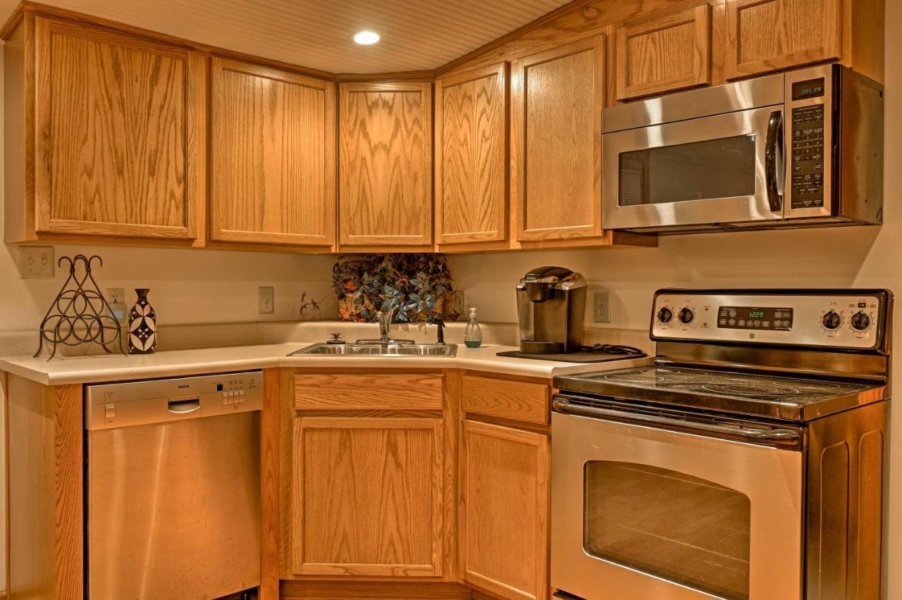 Spacious With Private Gym! * Indianapolis