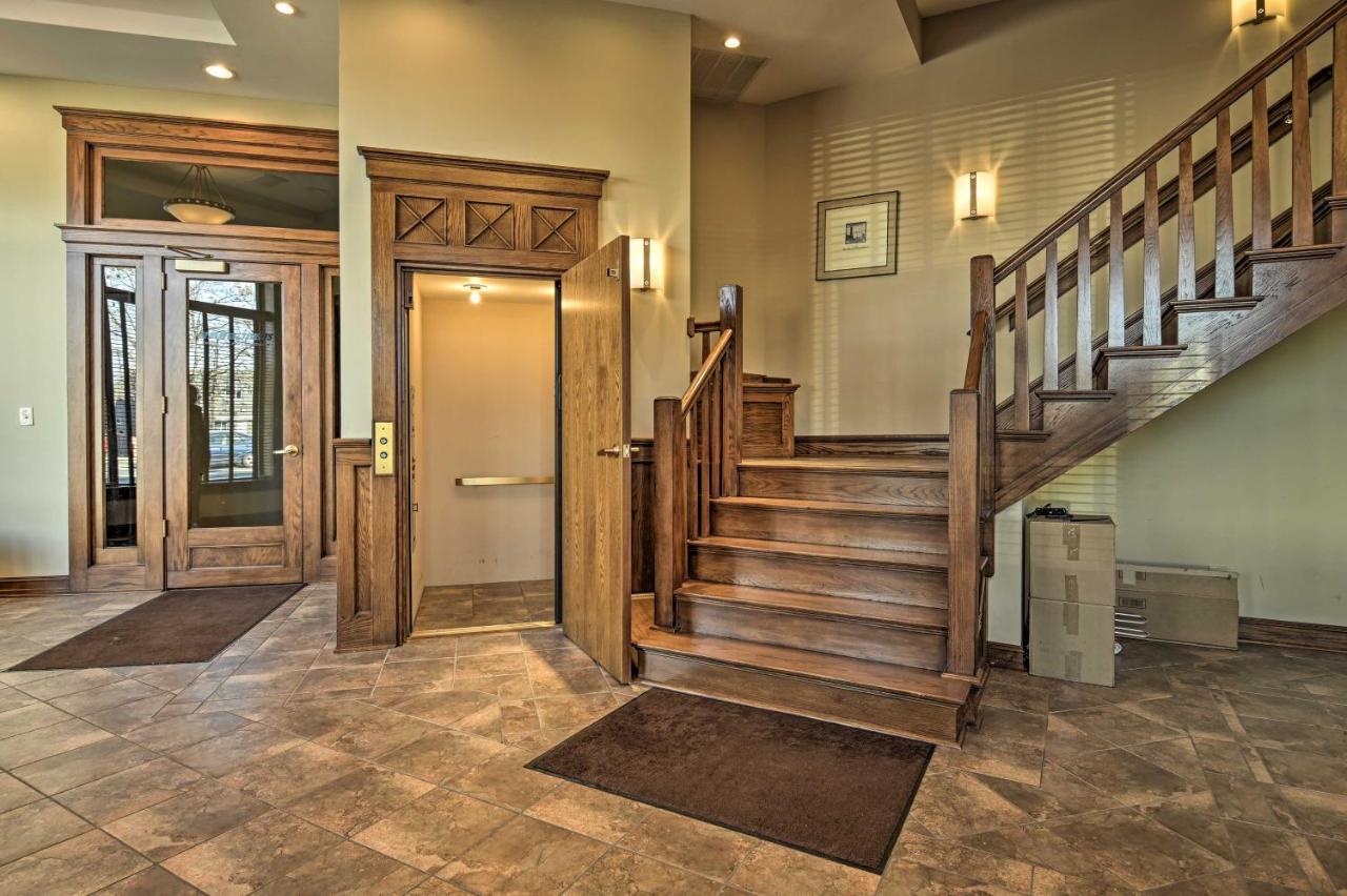 Spacious With Private Gym! * Indianapolis