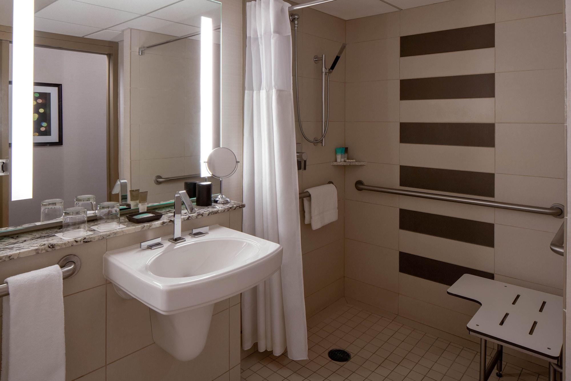 Hyatt Regency At State Capitol 4*