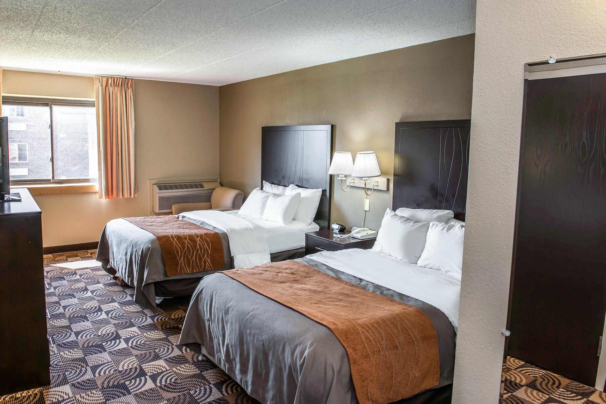 Hotel Comfort & North At The Pyramids