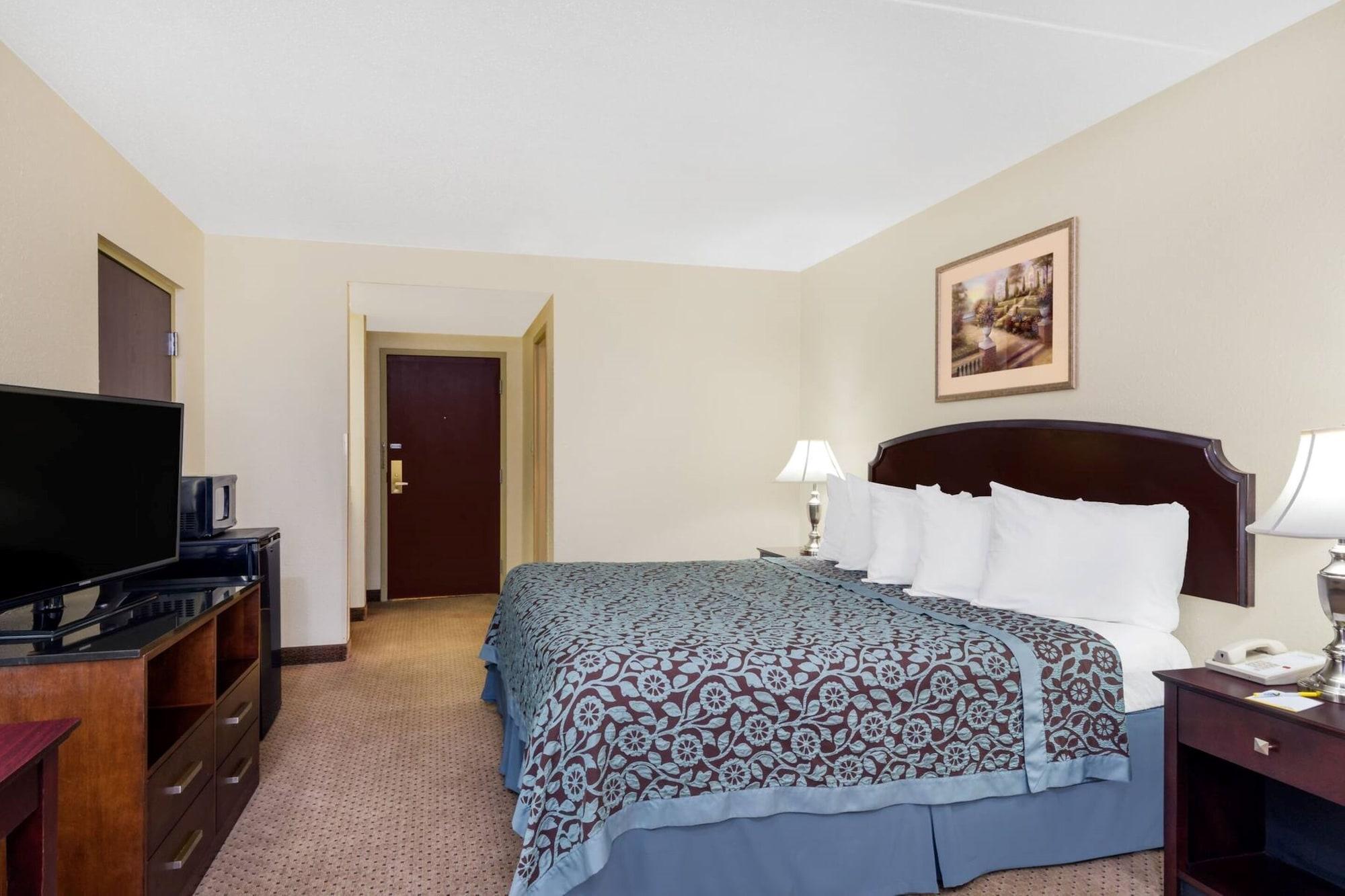 Hotel Days By Wyndham Northeast Indianapolis