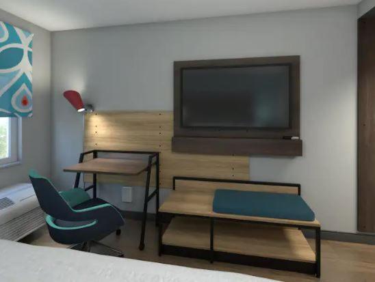 Tru By Hilton Lawrence, In Hotel