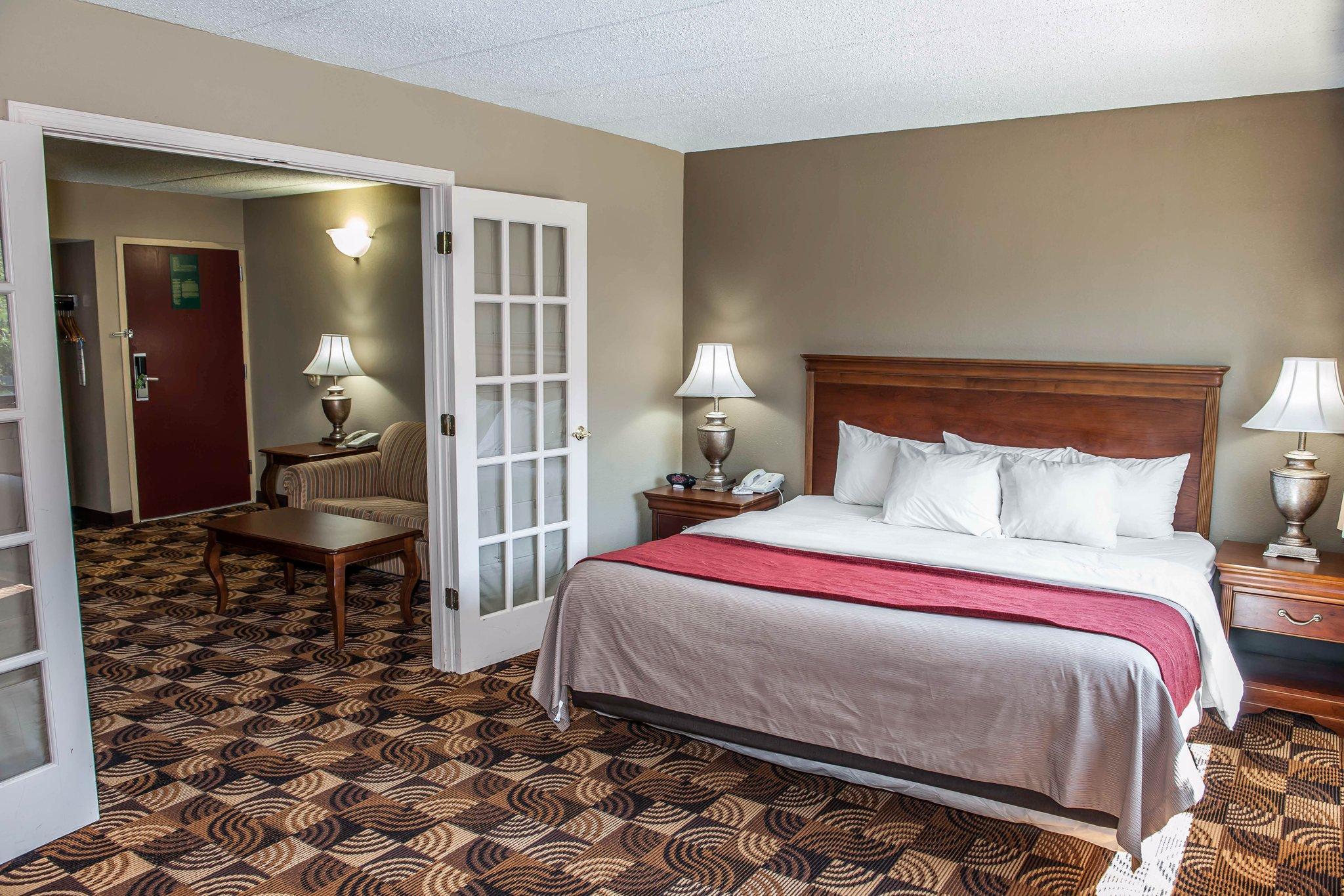 Comfort & North At The Pyramids 3* Indianapolis