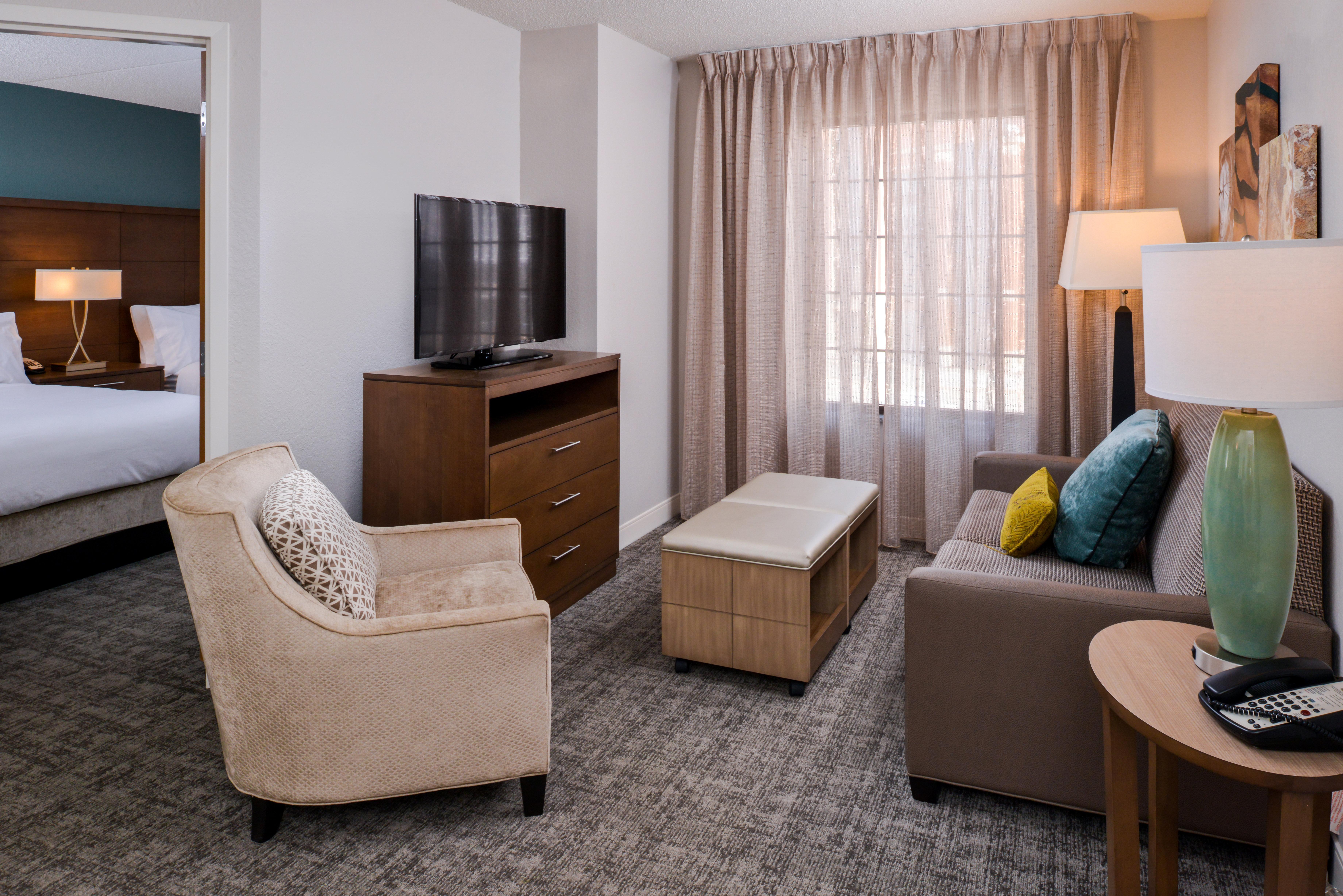 Staybridge Downtown-convention Center By Ihg Hotel 3*