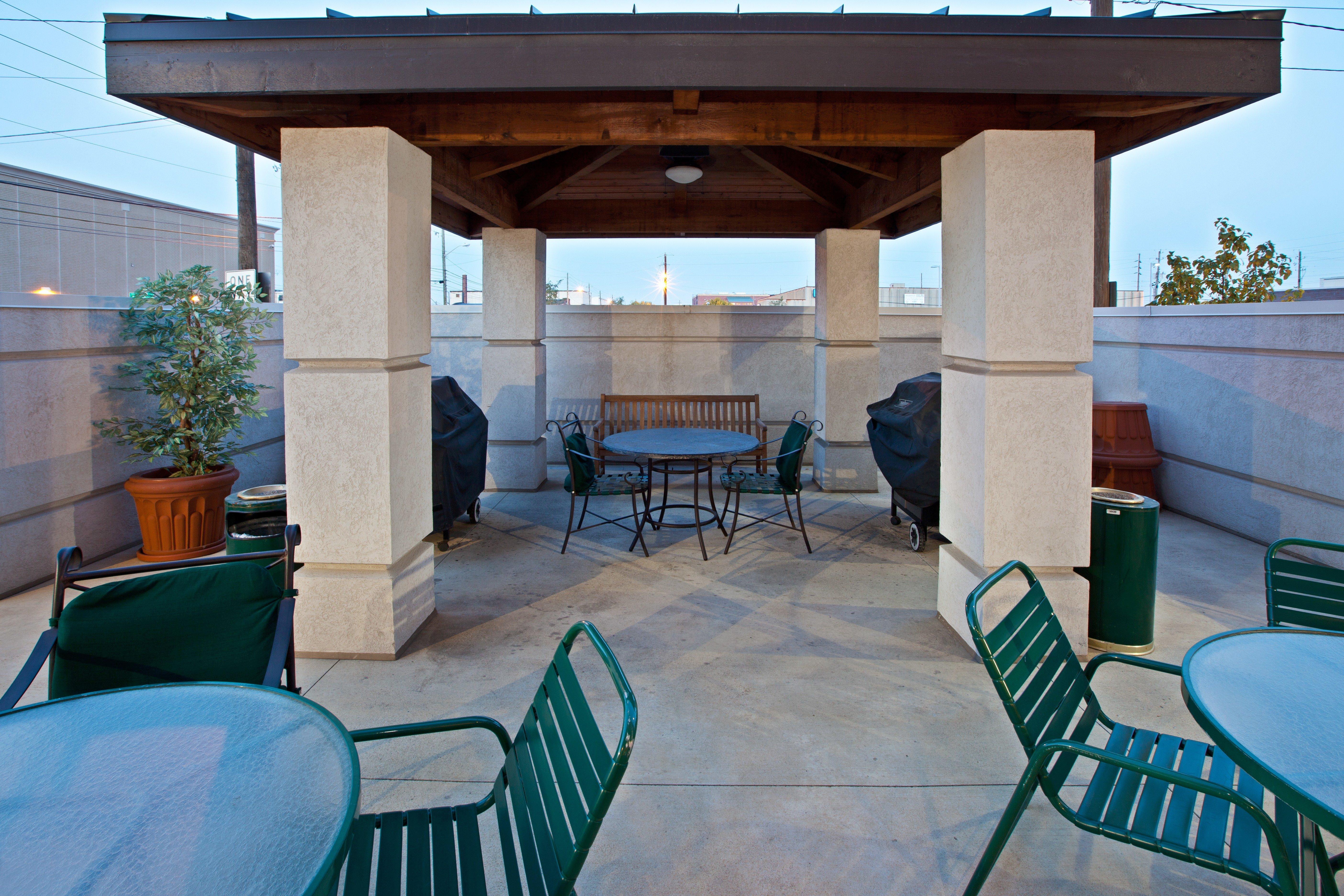 Staybridge Downtown-convention Center By Ihg Hotel