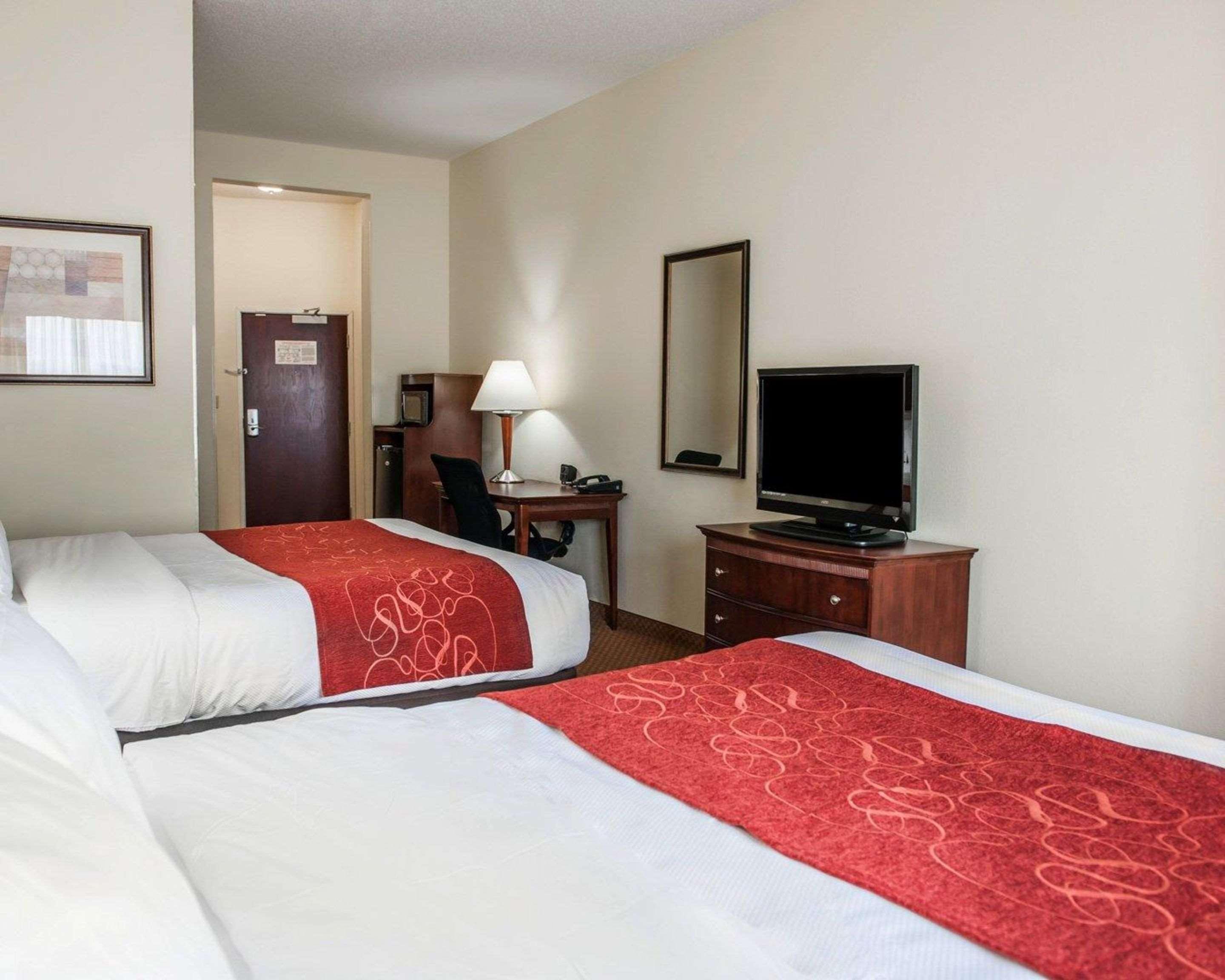 Hotel Comfort Near Airport