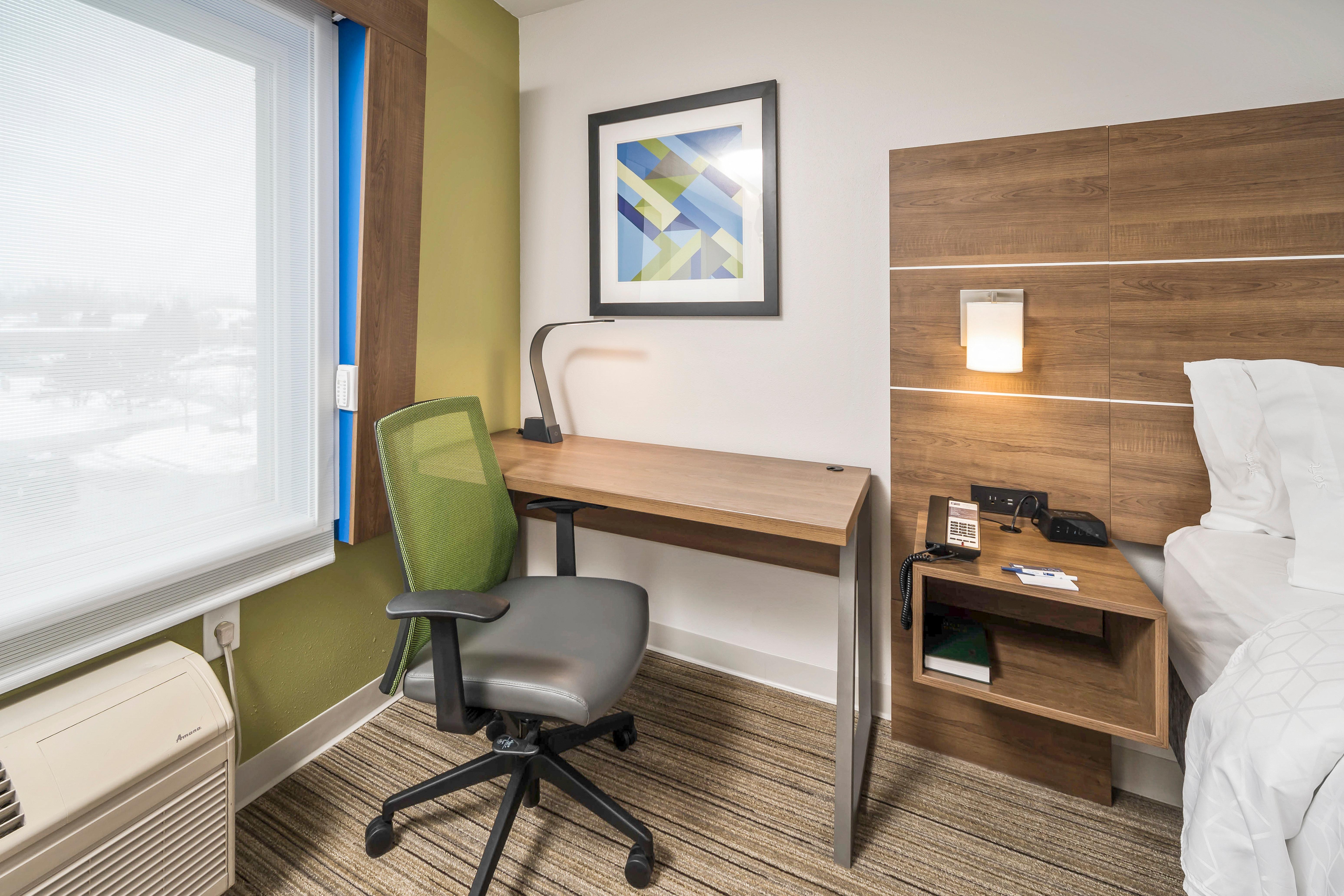Express South By Ihg Indianapolis