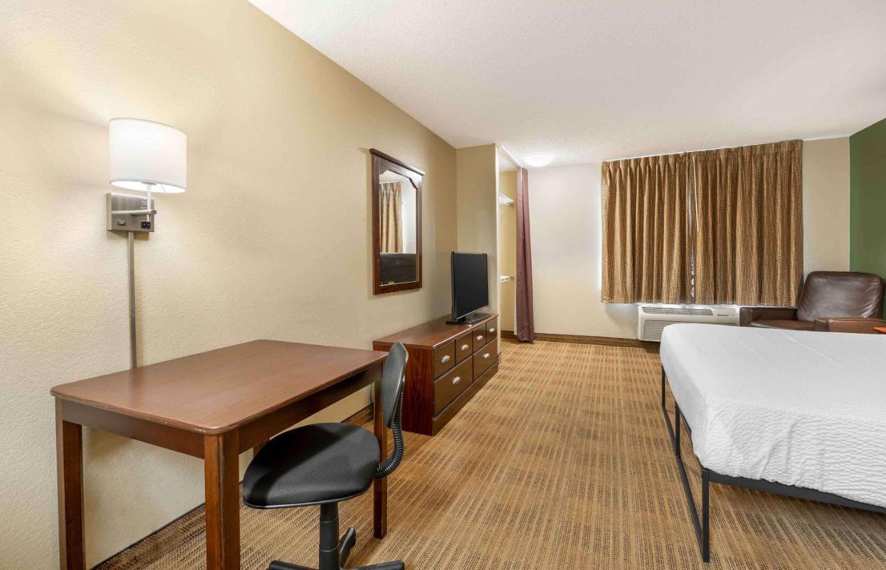 Extended America - - Airport Hotel