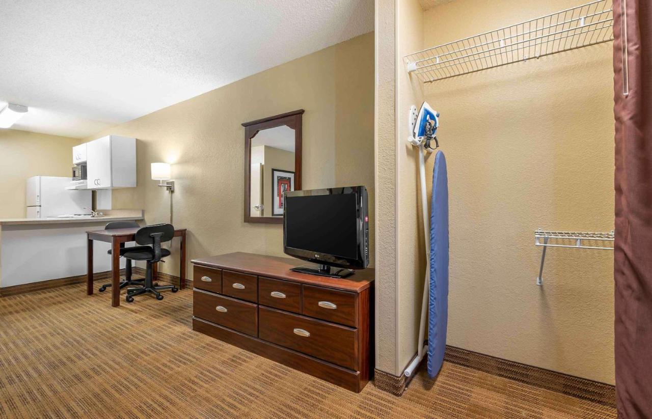 Extended America - - Airport Hotel 2*