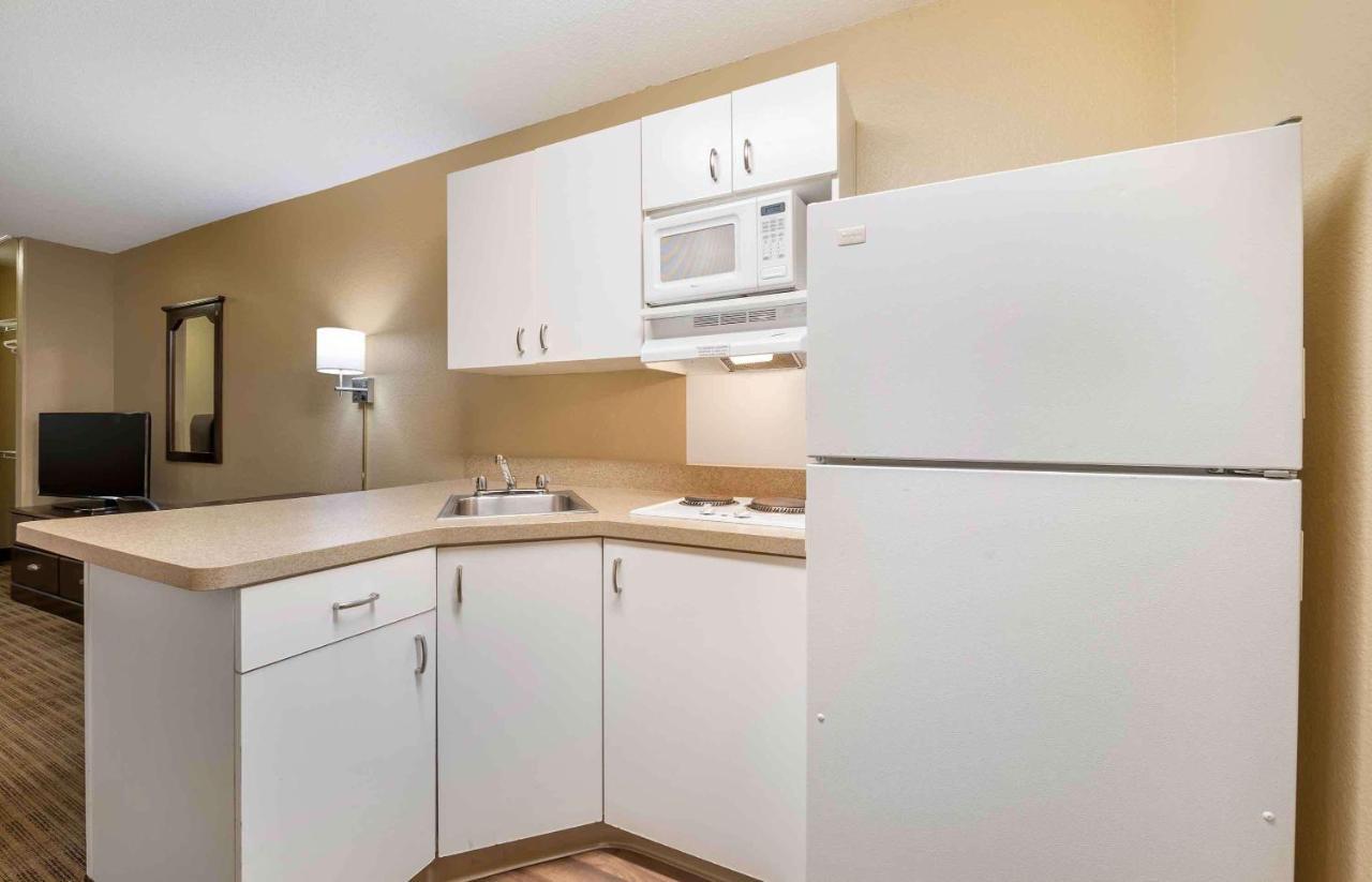Extended America - - Airport Hotel