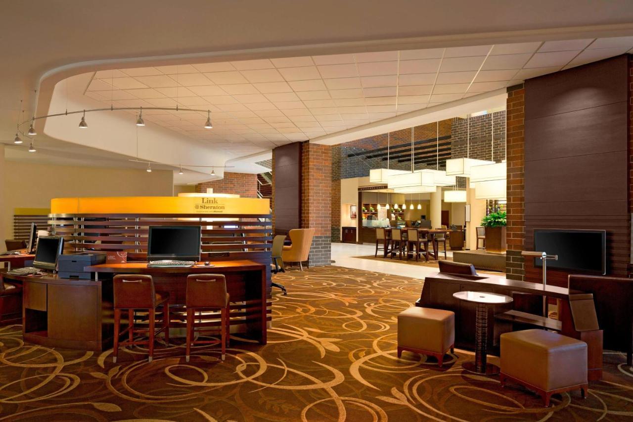 Sheraton At Keystone Crossing
