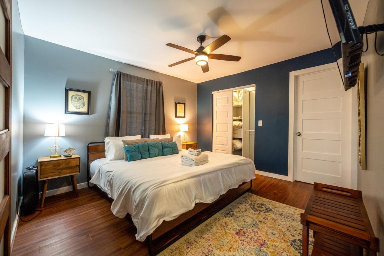 The Colorful Charming Fountain Square Holiday home Indianapolis
