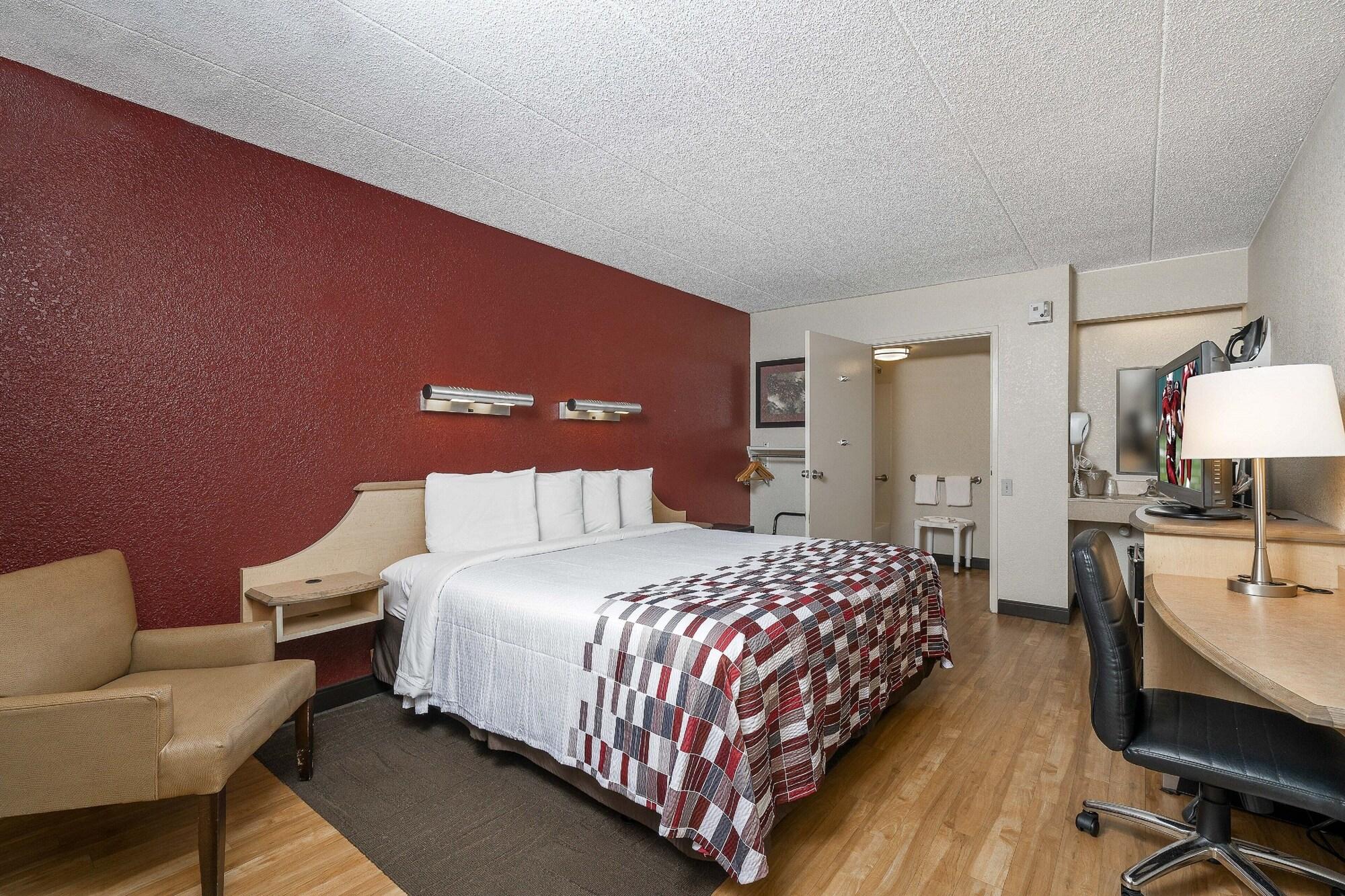 Red Roof South Motel