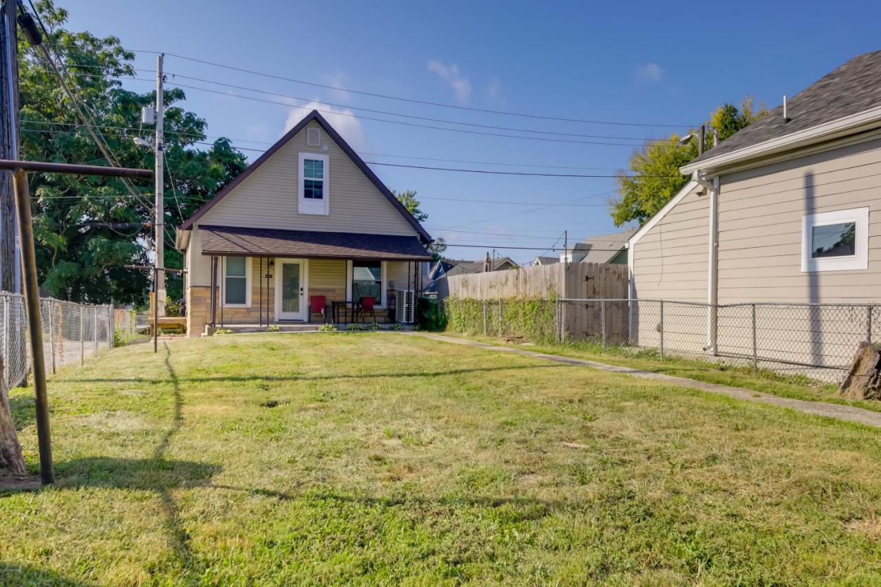 With Porch - Close To Mile Square! *