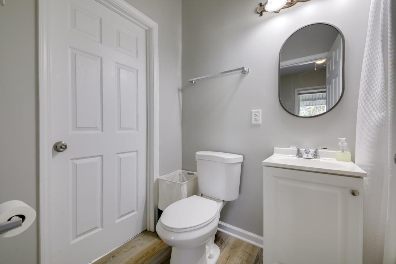 Holiday home With Porch - Close To Mile Square! Indianapolis