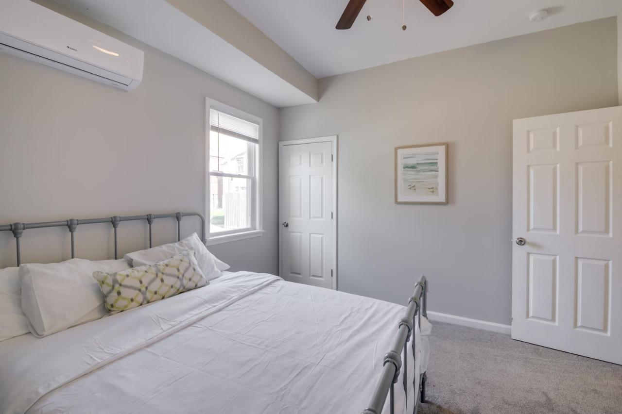 With Porch - Close To Mile Square! Indianapolis