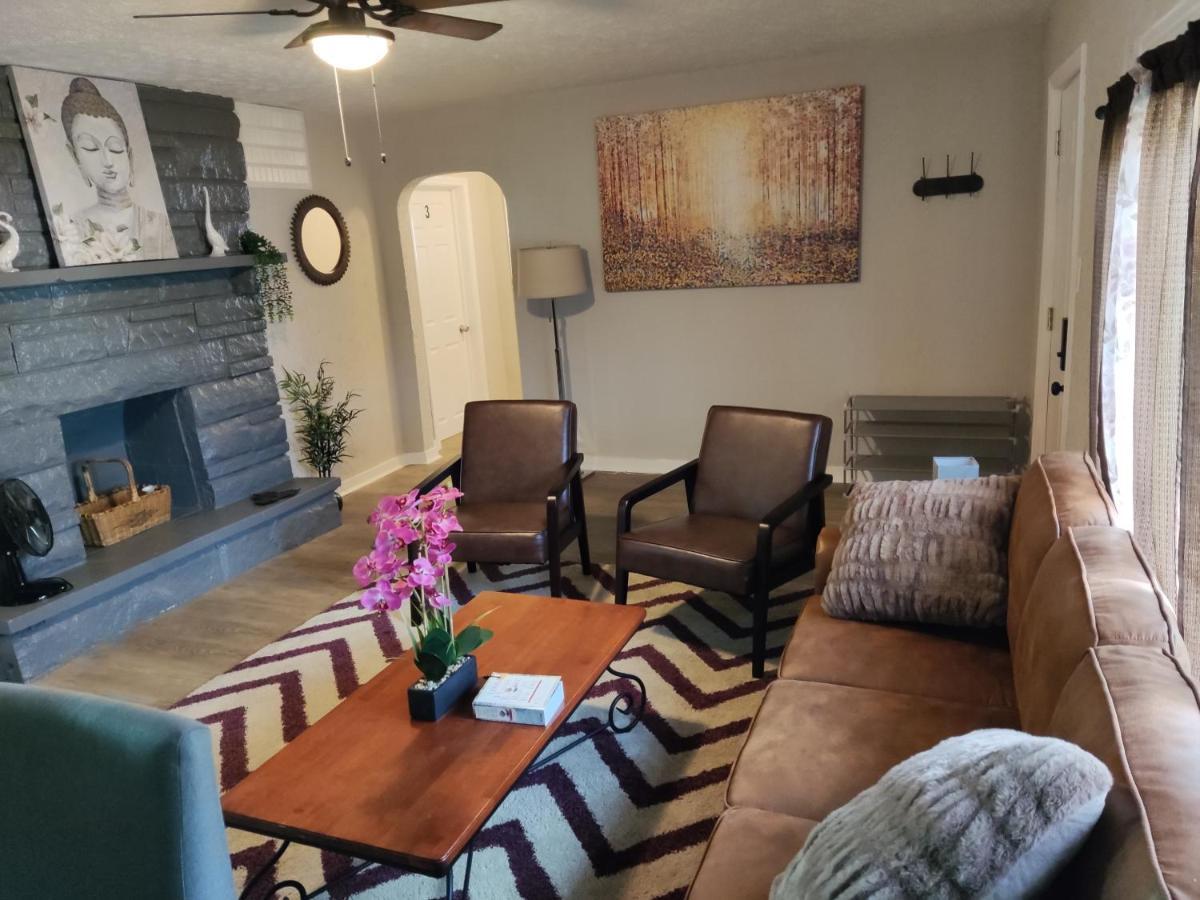 Tranquil Oasis - Private -near Downtown Homestay *